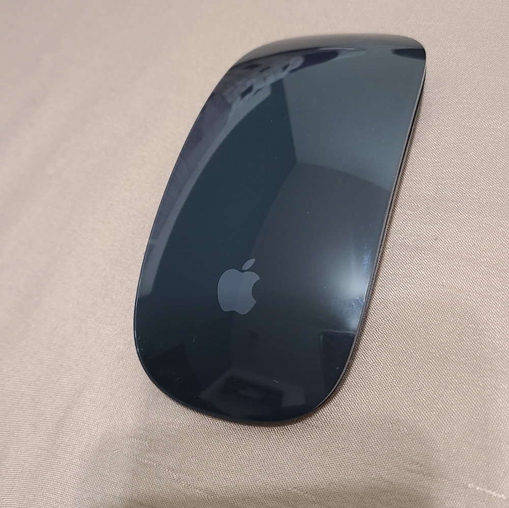 Perfect condition apple magic mouse 2 space grey
